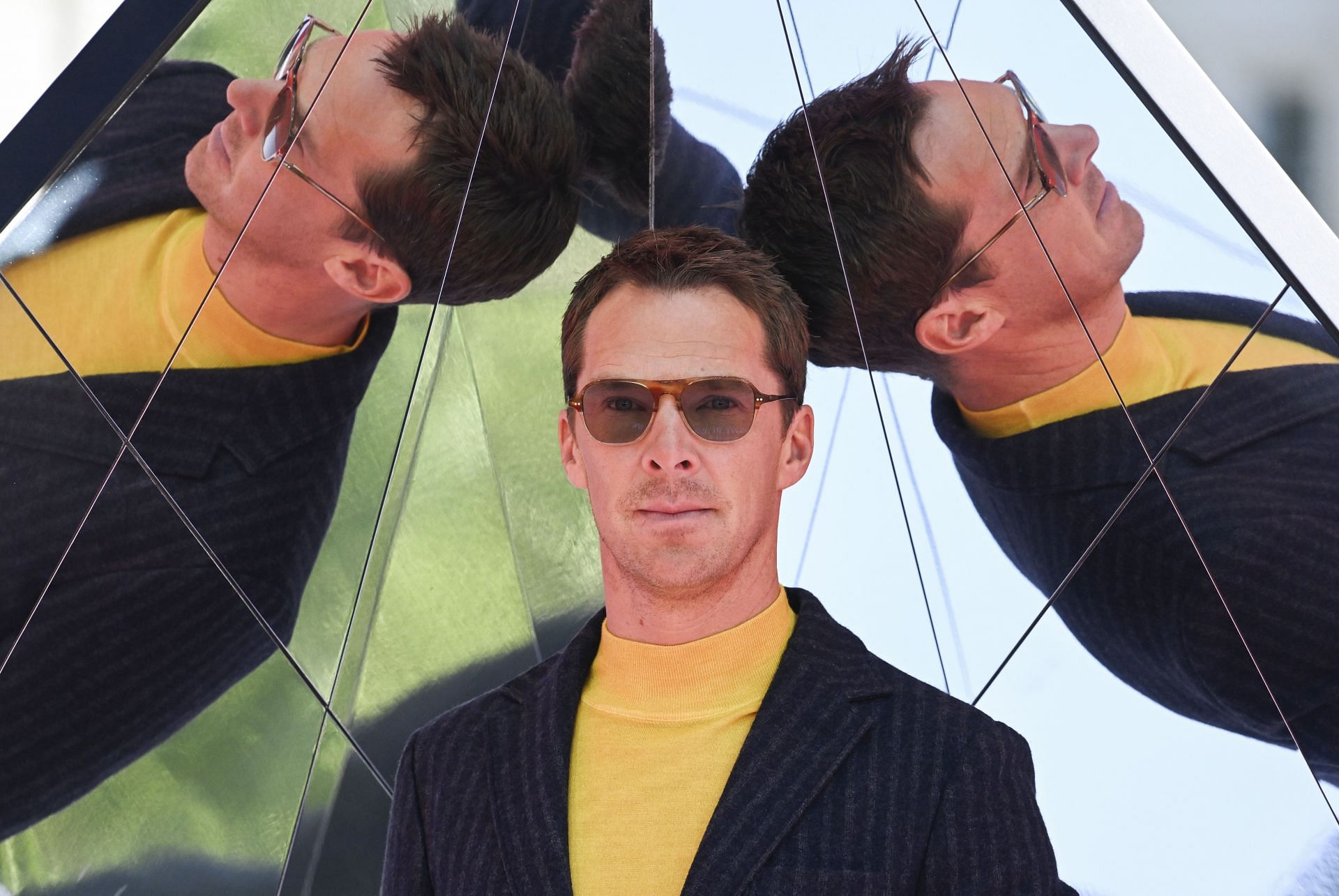 Benedict Cumberbatch attends the photocall for Marvel Studios' "Doctor Strange in the Multiverse of Madness" in Trafalgar Square (Photo by Gareth Cattermole/Getty Images for Disney)
